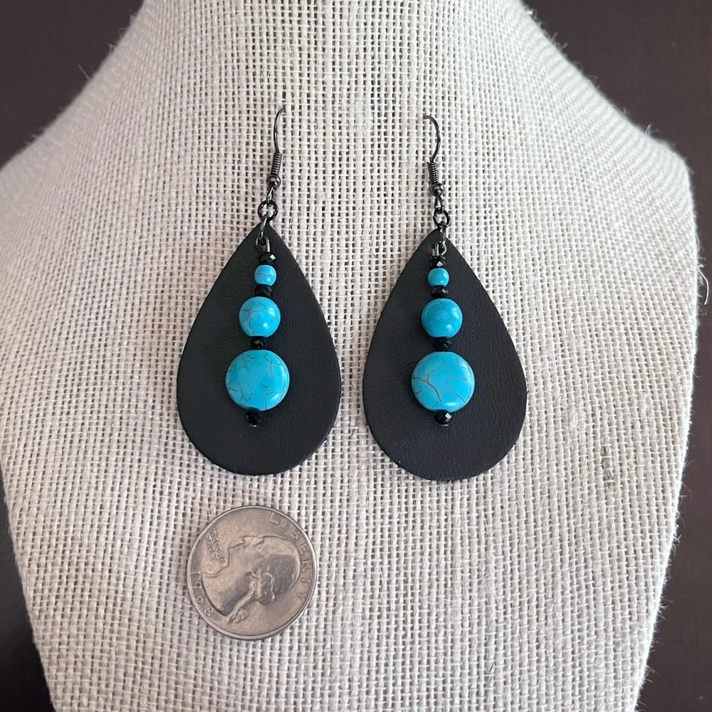 🖤💙Handmade Earrings 💙🖤 - Picture 10 of 12